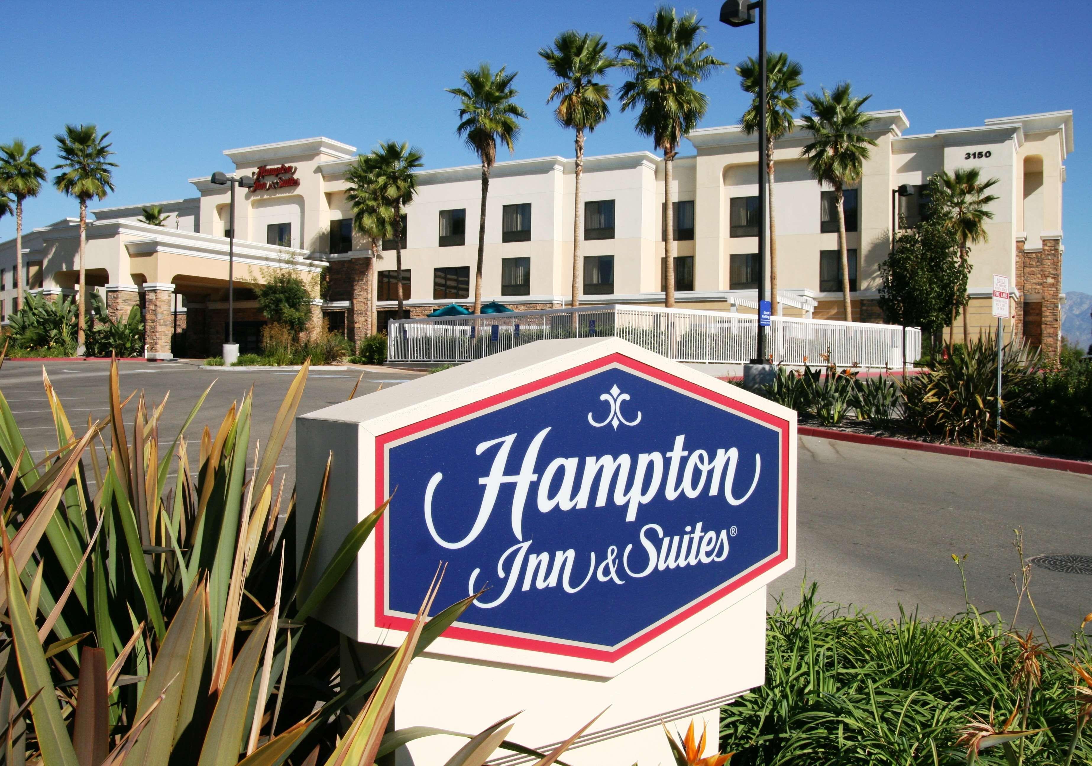 4 Resort Hotels Close to DeVry University Pomona
