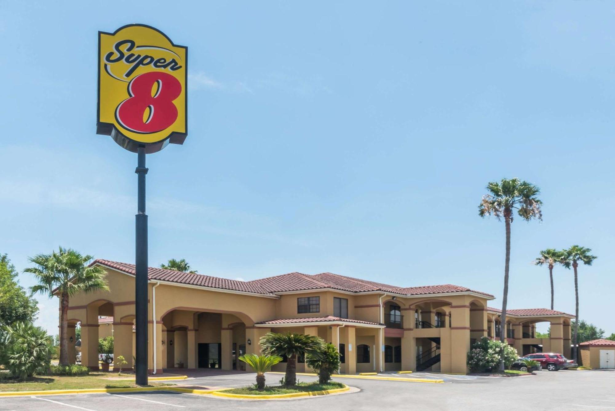 Staying Near Weslaco Bicultural Museum: 6 Hotels Compared