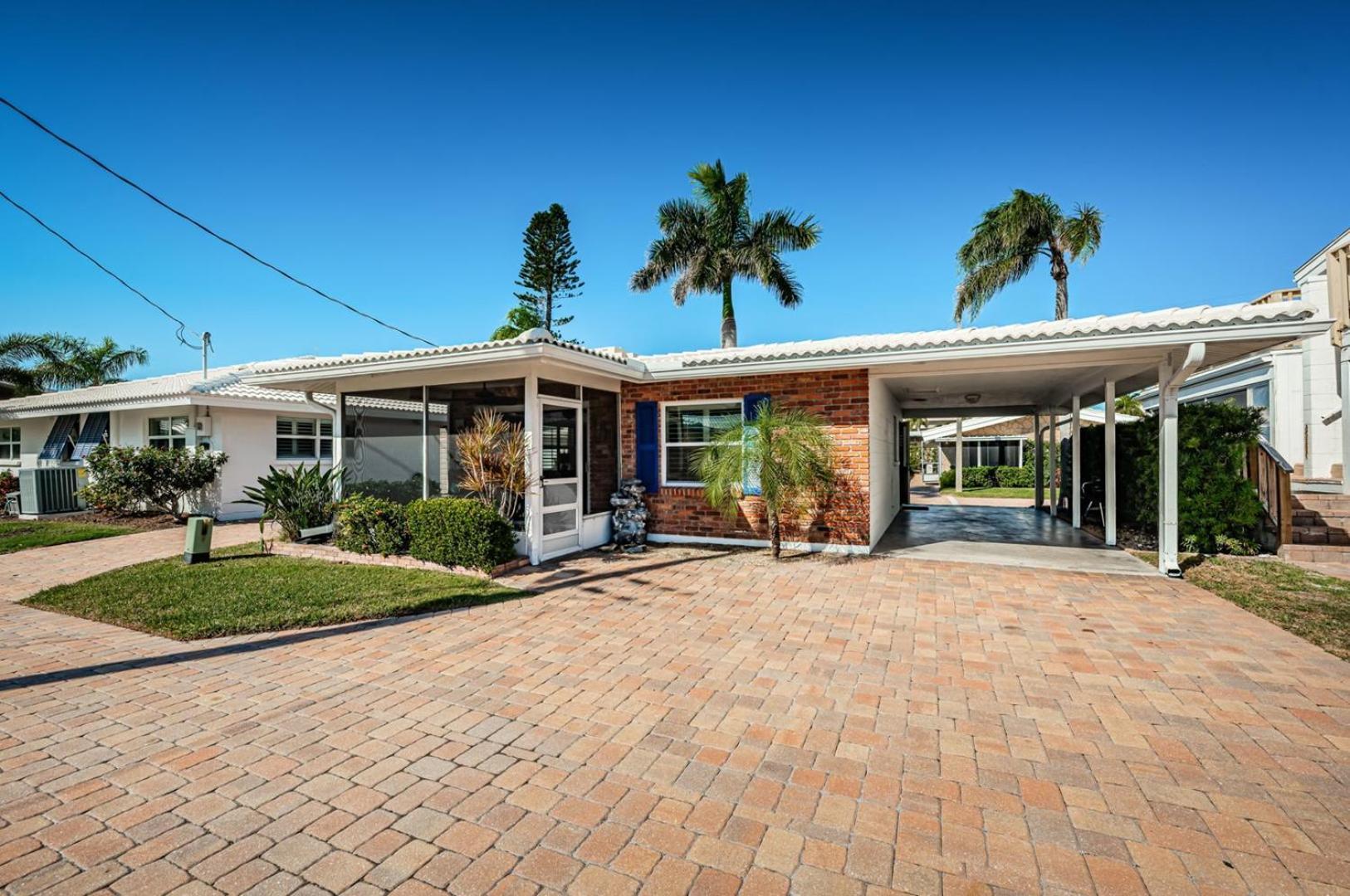 Where to Stay Near Missing Link: 4 Holiday Homes in Sarasota