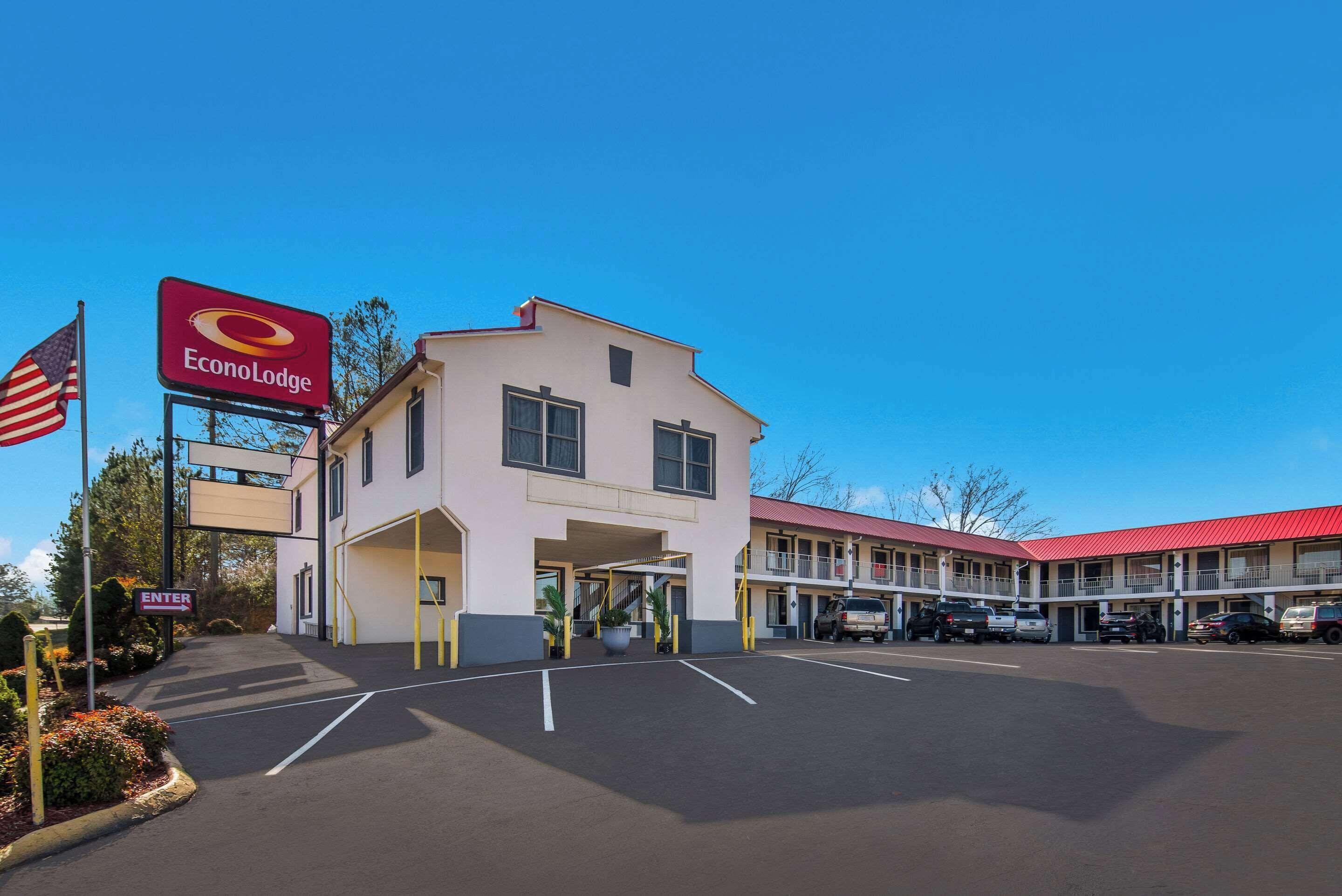 13 Smart Econo Lodge Hotels in the Appalachian Mountains Worth Booking