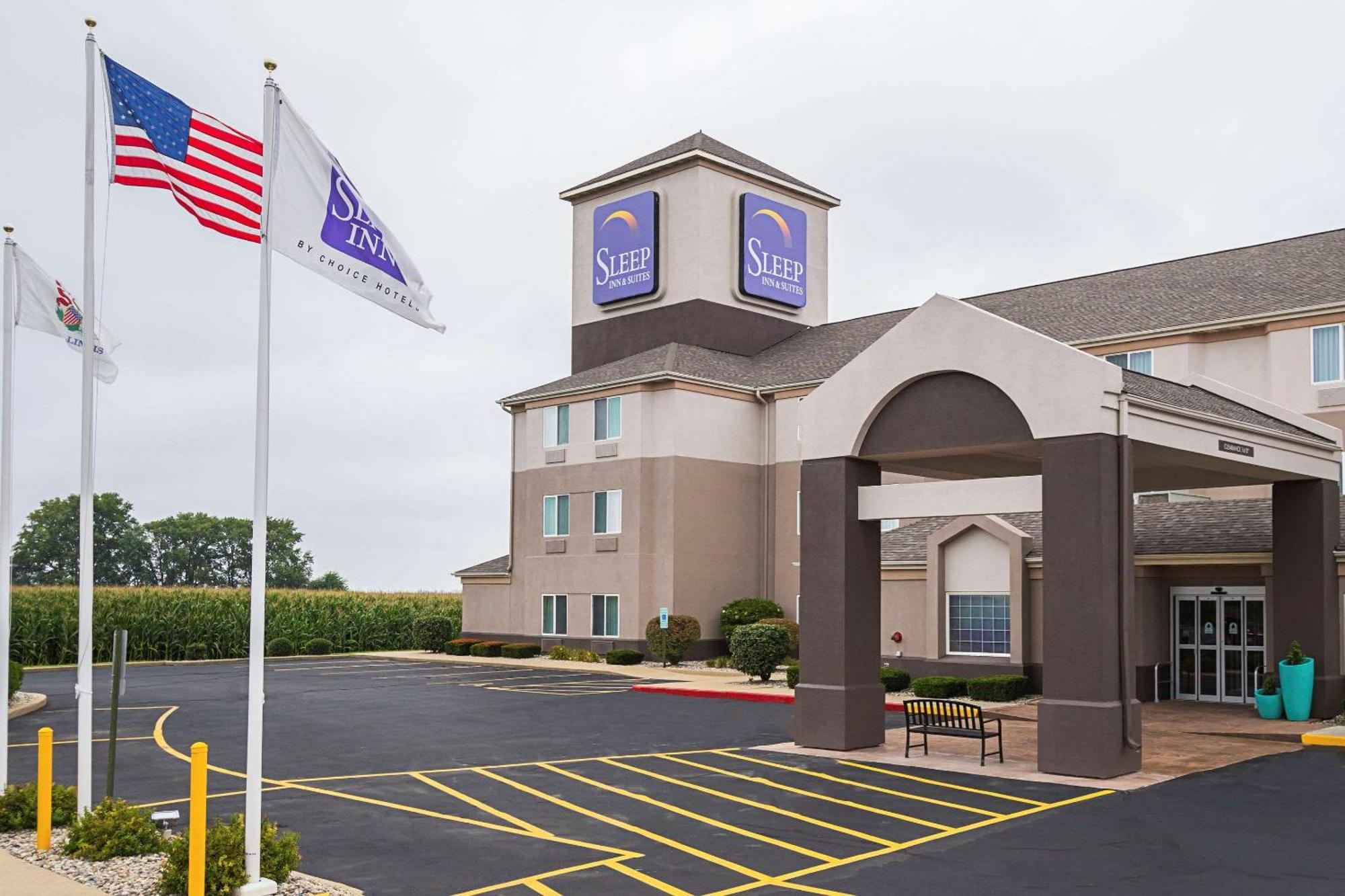 15 Illinois Hotels for Couples That Deliver on Romance